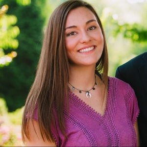 Meet your Posher, Caroline